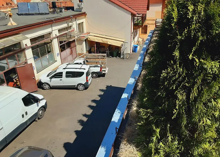 Privatunterkunft Cosy With Terrace *